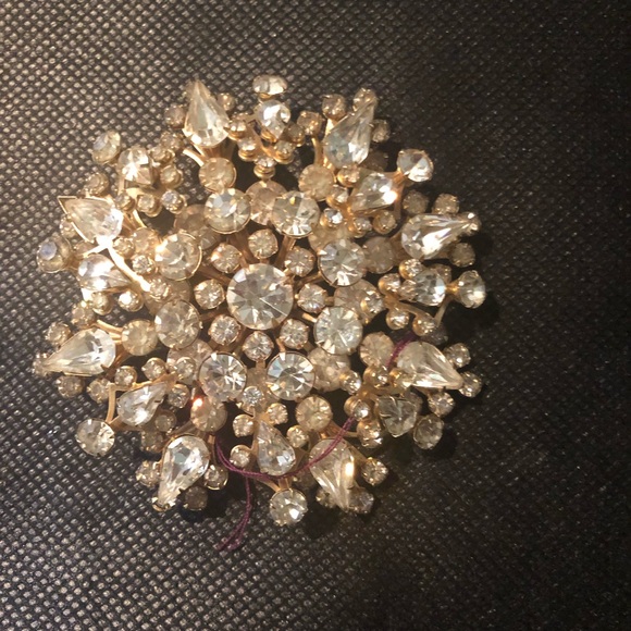 Vintage large rhinestone encrusted glitzy pin - Picture 5 of 6